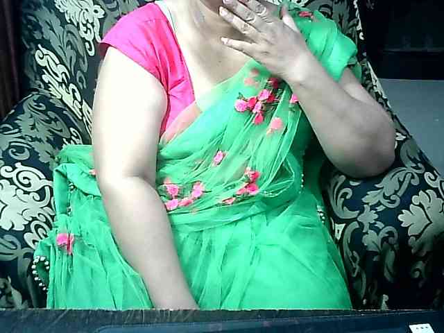 Indianbhabhimilf40 webcam