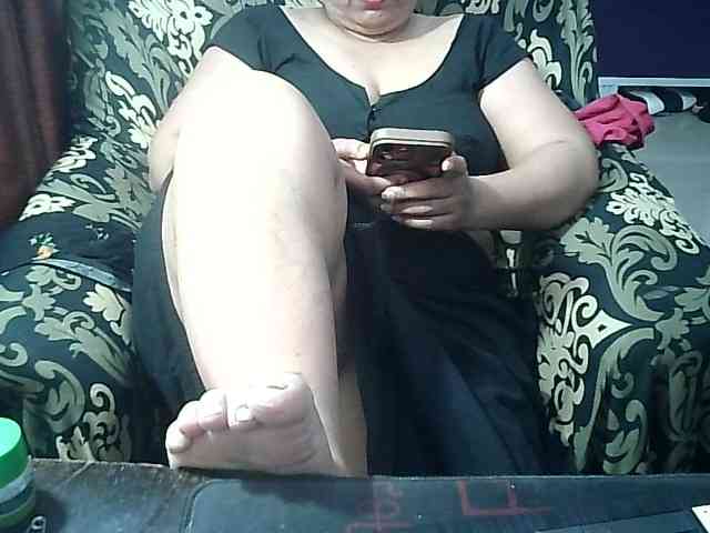 Modelo: Indianbhabhimilf40