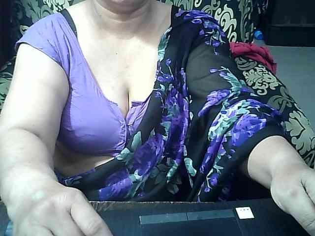 Indianbhabhimilf40 webcam