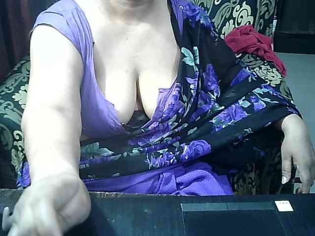 Indianbhabhimilf40 webcam