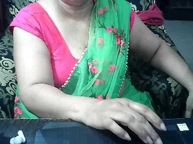 Indianbhabhimilf40 webcam