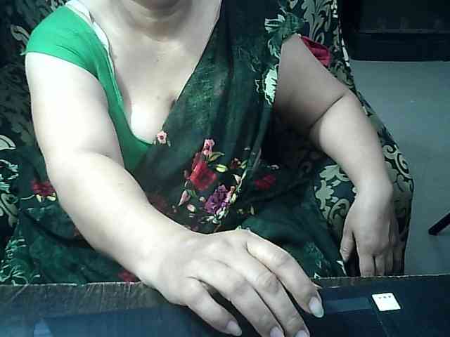 Indianbhabhimilf40 webcam