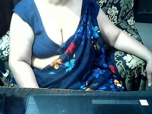 Indianbhabhimilf40 webcam