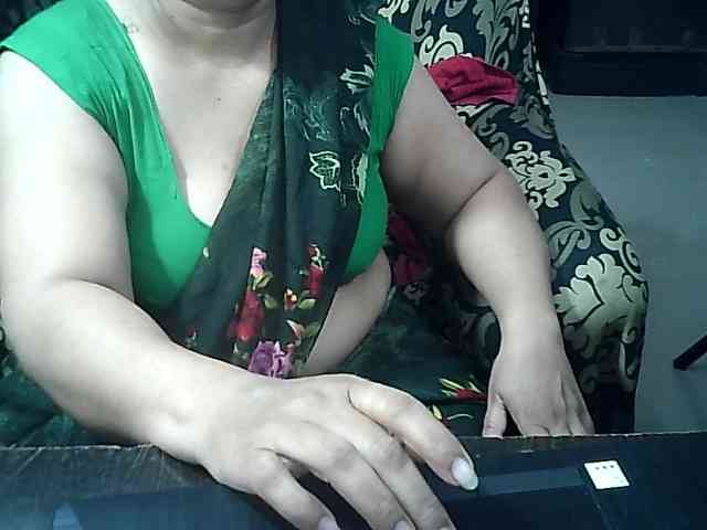 Indianbhabhimilf40 webcam