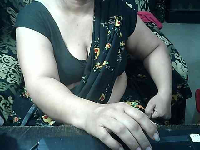 Indianbhabhimilf40 webcam