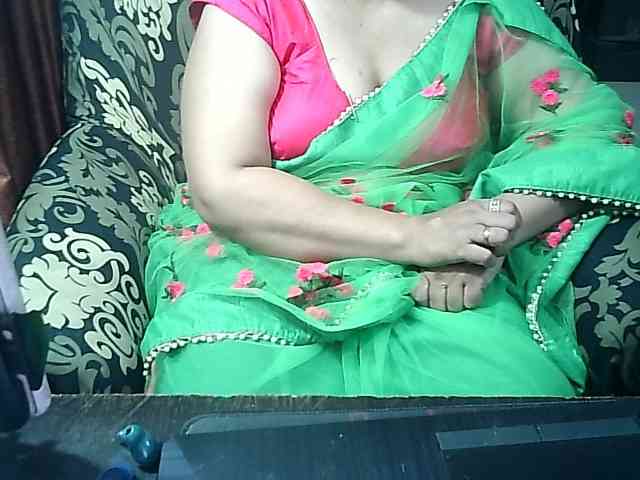 Indianbhabhimilf40 webcam