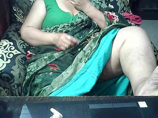 Indianbhabhimilf40 webcam