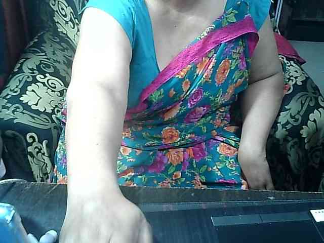 Indianbhabhimilf40 webcam