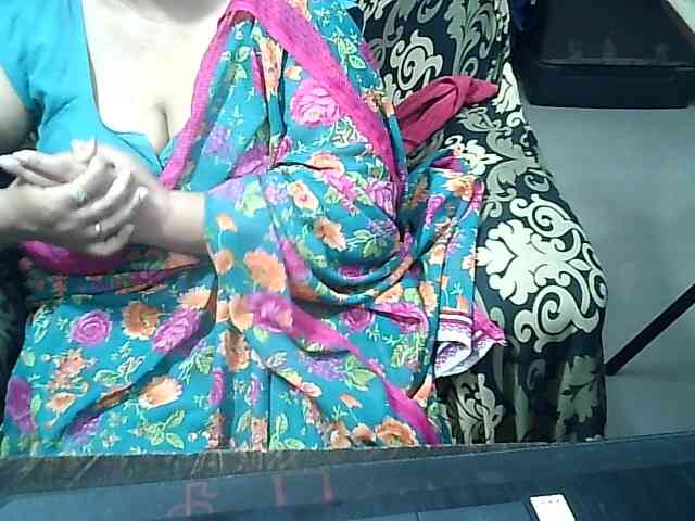 Indianbhabhimilf40 webcam