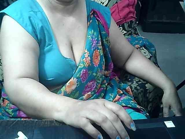 Indianbhabhimilf40 webcam
