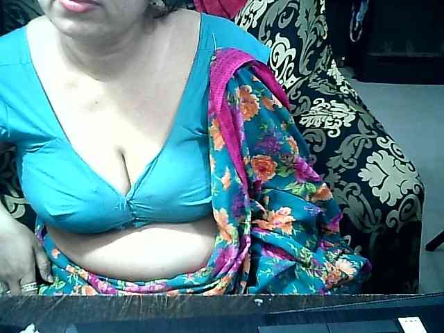Indianbhabhimilf40 webcam