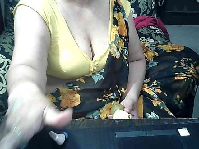 Indianbhabhimilf40 webcam