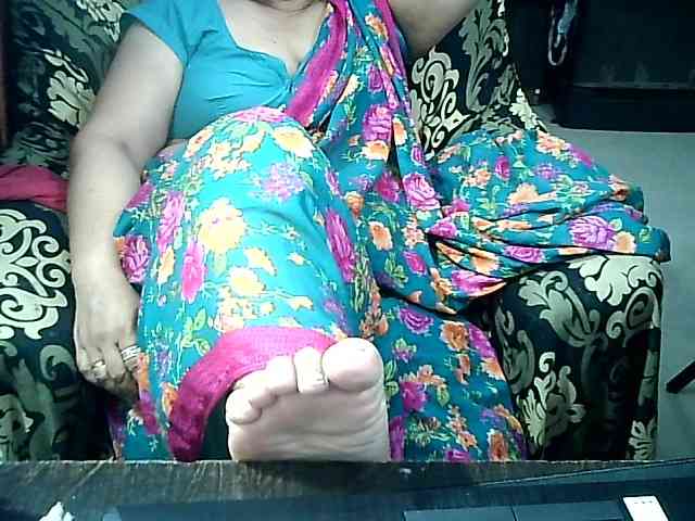 Indianbhabhimilf40 webcam