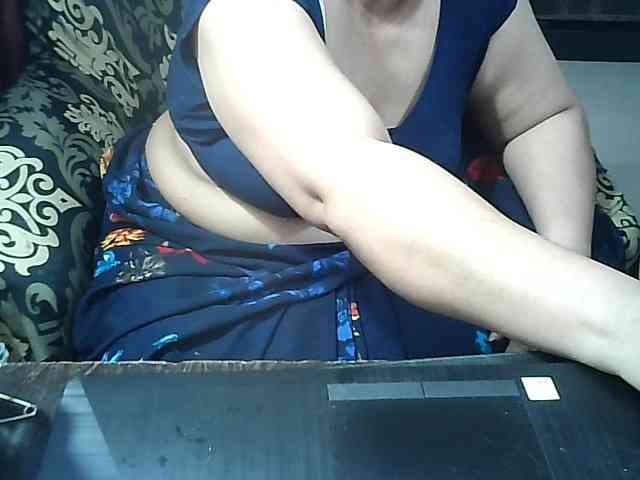 Indianbhabhimilf40 webcam