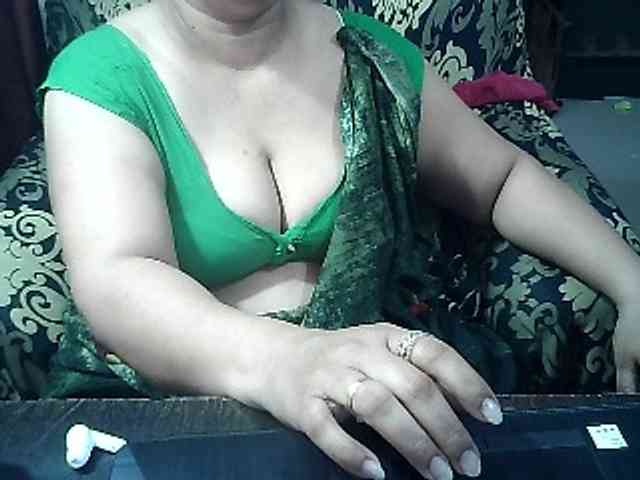 Indianbhabhimilf40 webcam