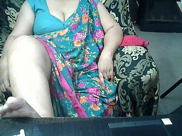 Indianbhabhimilf40 webcam