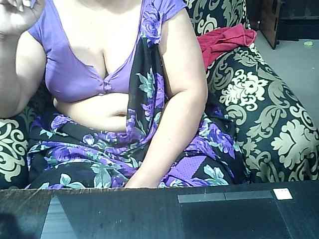 Indianbhabhimilf40 webcam