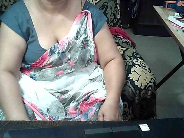 Indianbhabhimilf40 webcam