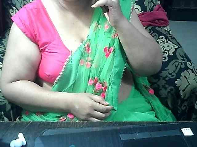 Indianbhabhimilf40 webcam