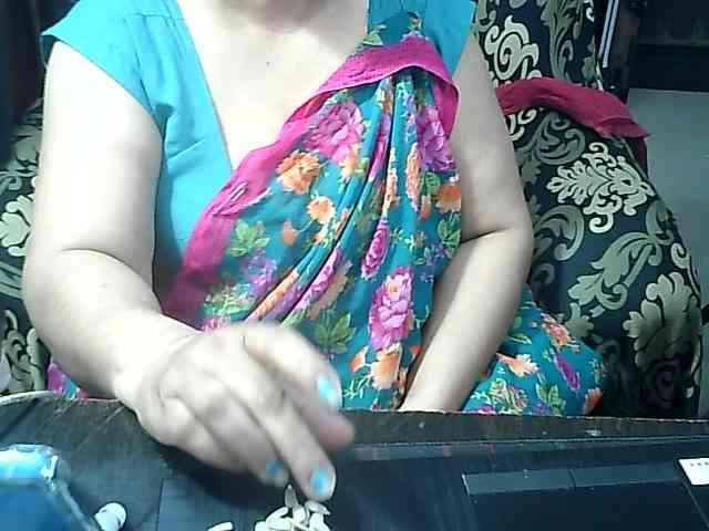 Indianbhabhimilf40 webcam