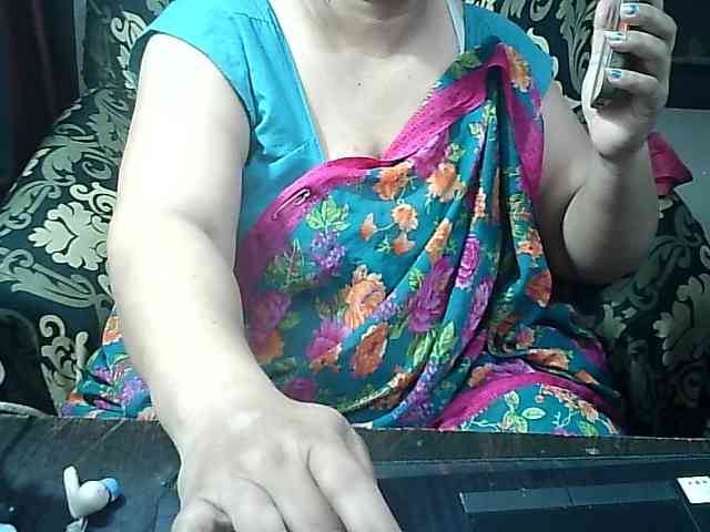 Indianbhabhimilf40 webcam