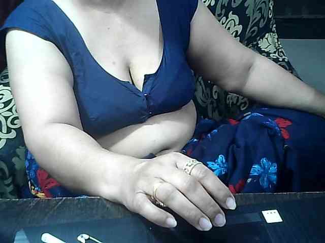 Indianbhabhimilf40 webcam