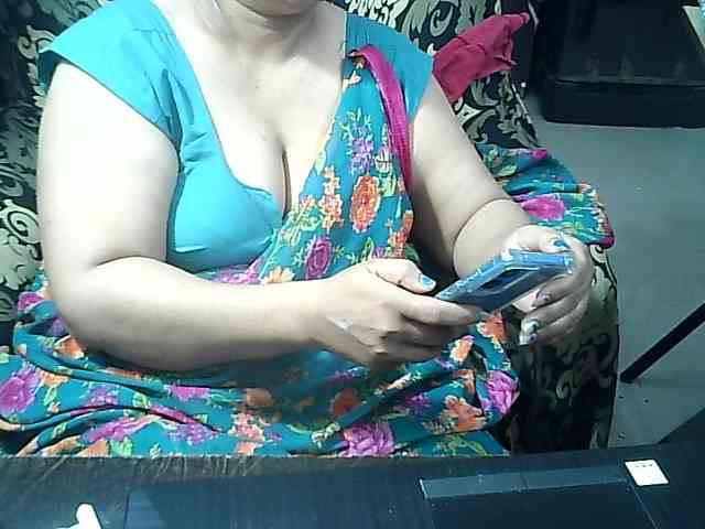 Indianbhabhimilf40 webcam