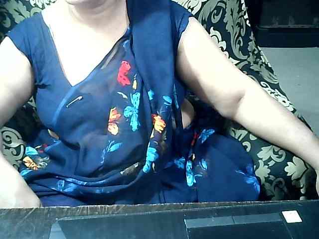 Indianbhabhimilf40 webcam
