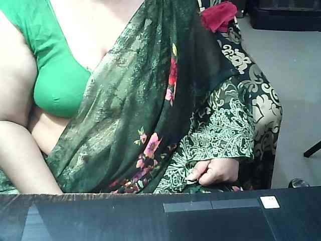Indianbhabhimilf40 webcam