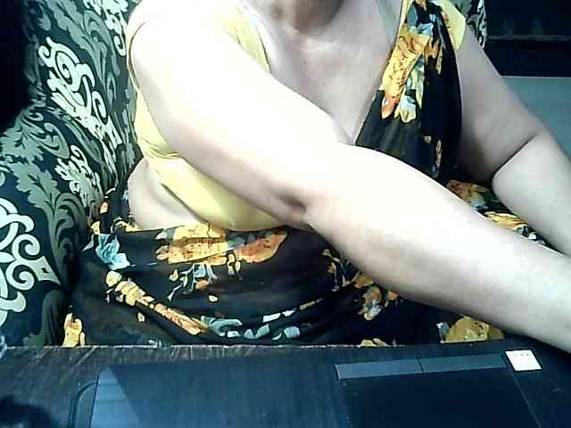 Indianbhabhimilf40 webcam