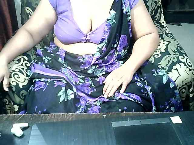 Indianbhabhimilf40 webcam