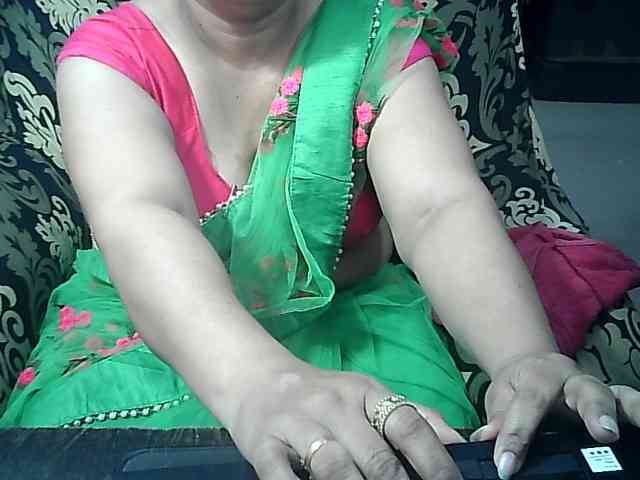 Indianbhabhimilf40 webcam