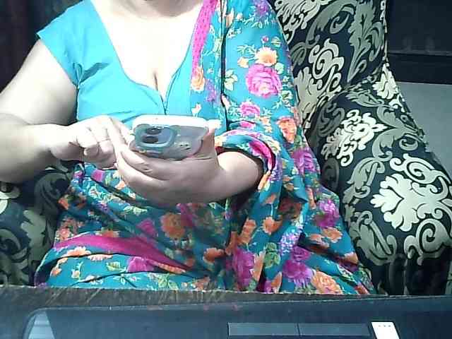 Indianbhabhimilf40 webcam