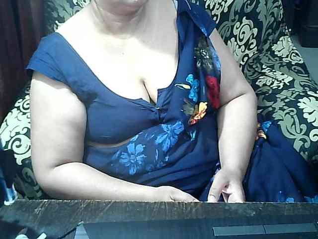 Indianbhabhimilf40 webcam