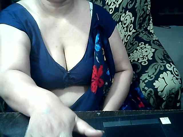 Indianbhabhimilf40 webcam