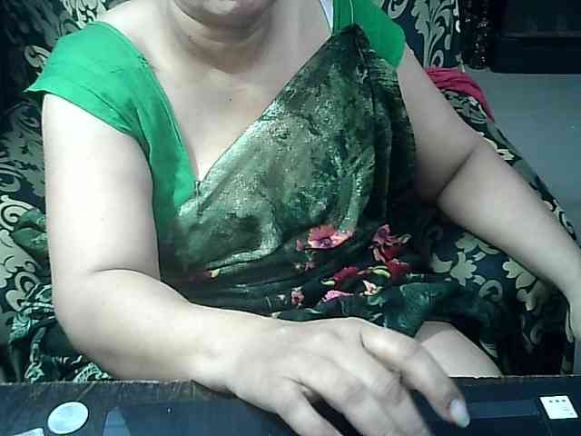Indianbhabhimilf40 webcam
