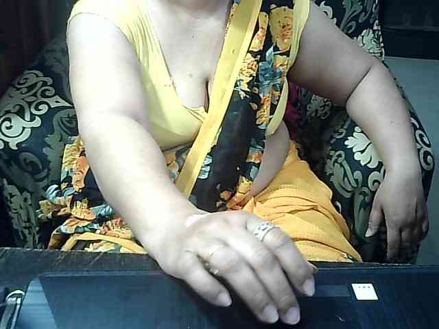 Indianbhabhimilf40 webcam