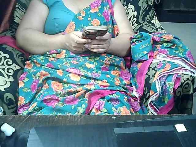 Indianbhabhimilf40 webcam