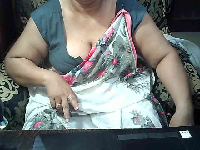 Indianbhabhimilf40 webcam