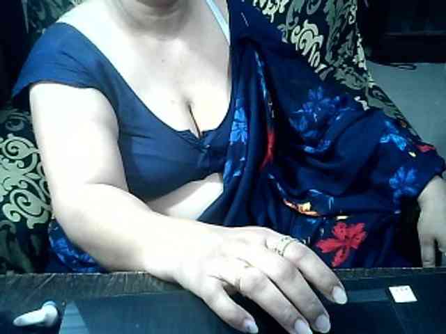 Indianbhabhimilf40 webcam