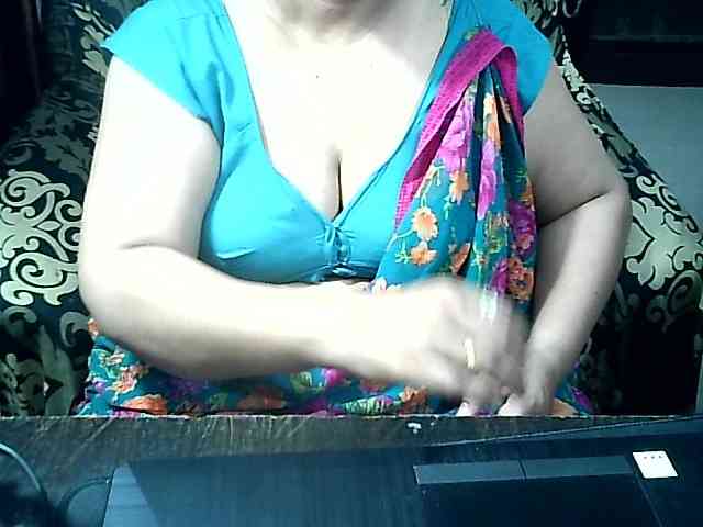 Indianbhabhimilf40 webcam