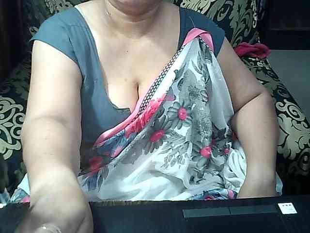 Indianbhabhimilf40 webcam