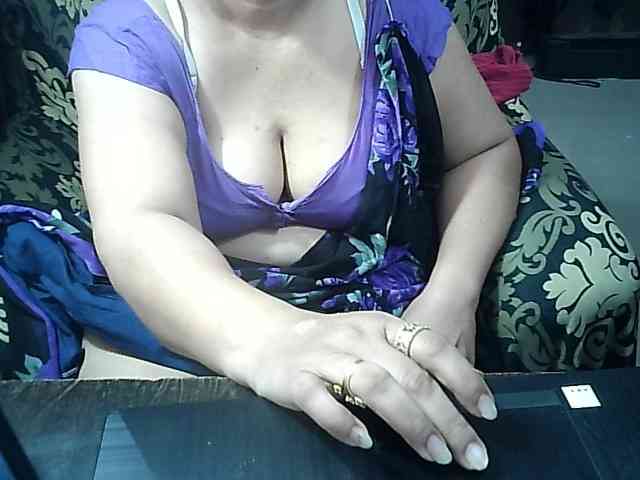 Indianbhabhimilf40 webcam