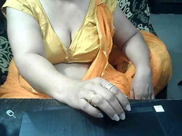 Indianbhabhimilf40 webcam