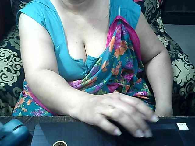 Indianbhabhimilf40 webcam