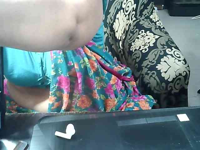 Indianbhabhimilf40 webcam