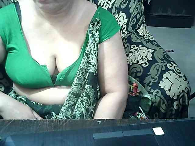 Indianbhabhimilf40 webcam