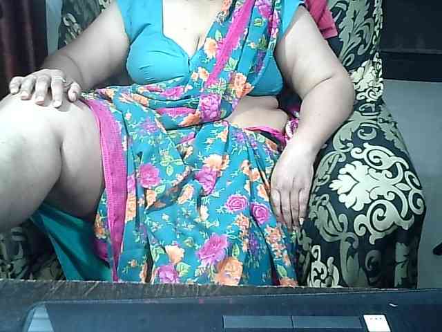 Indianbhabhimilf40 webcam
