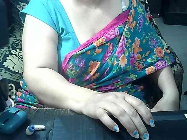 Indianbhabhimilf40 webcam