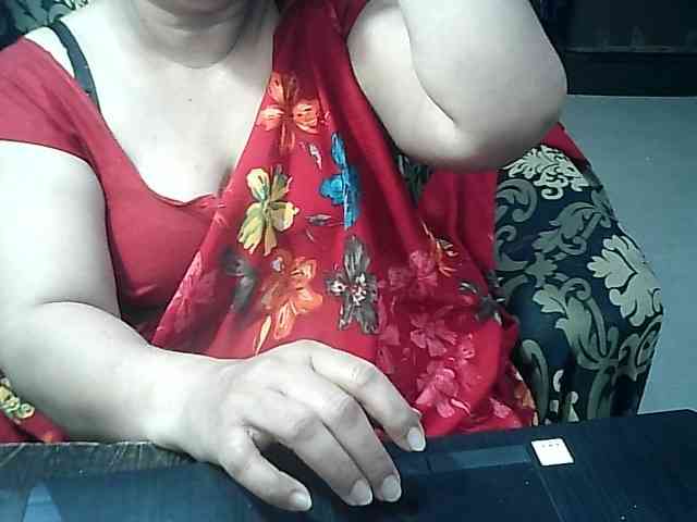 Indianbhabhimilf40 webcam
